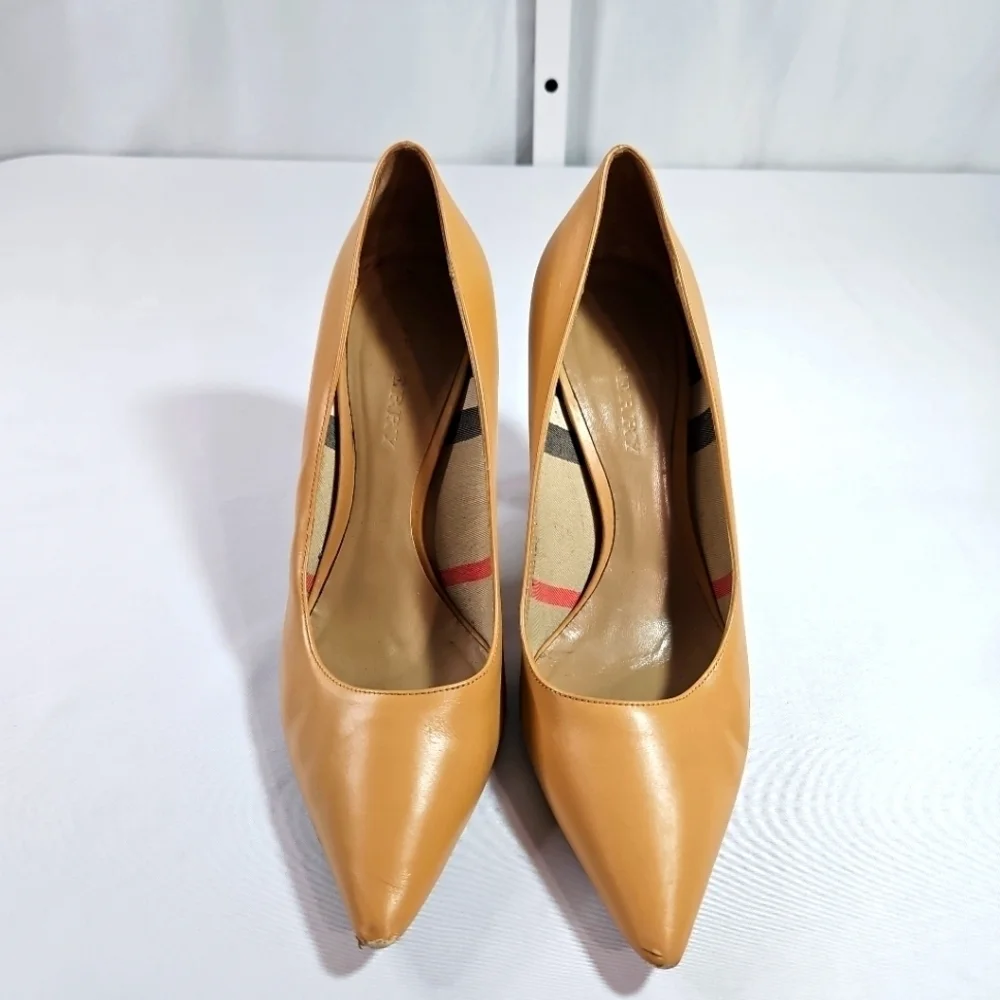 Burberry Women's Tan Leather Heels  SZ 40 - Picture 5 of 9